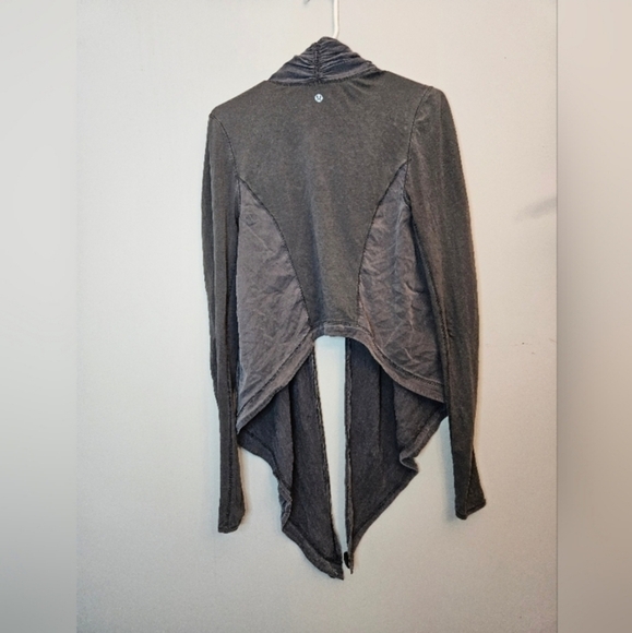 Lululemon Women's Black Soft Moto Jacket.
Measurements in pictures - Picture 5 of 11